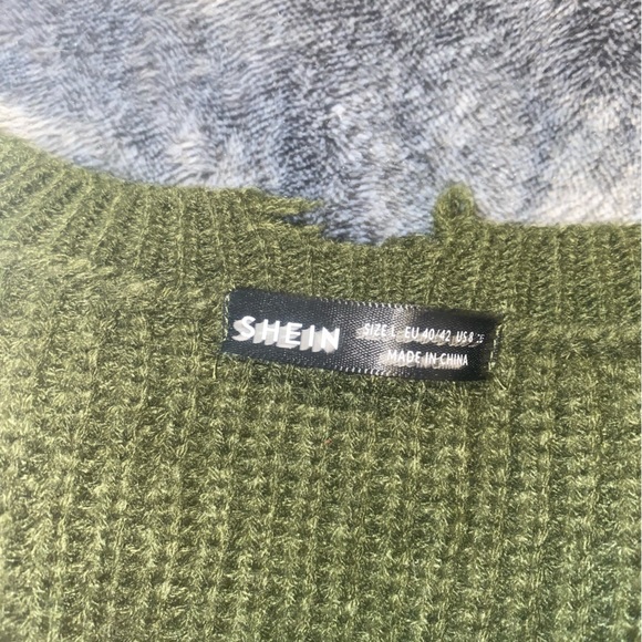 distressed army green sweater - Picture 2 of 3